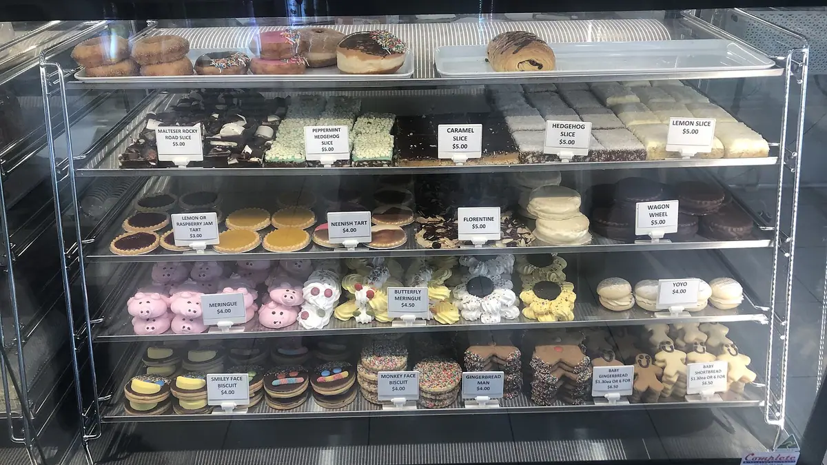 Rowes Bakery – bakery in Mount Charles, Bodmin